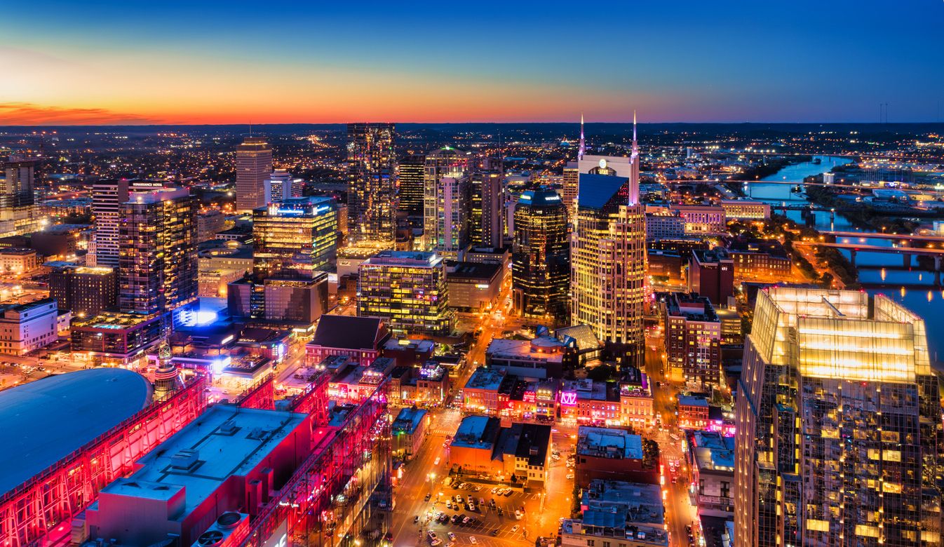Scenic Nashville skyline representing the perfect Nashville stay experience.
